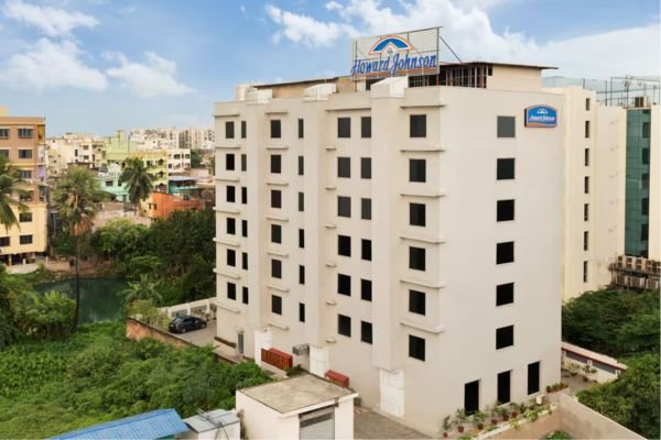 Howard Johnson 156HP